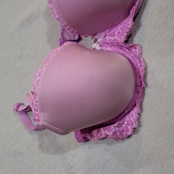 Victoria's Secret Bra - Picture 2 of 9